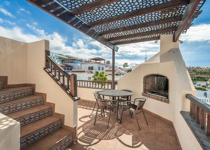 La Caleta Seaside With Pool