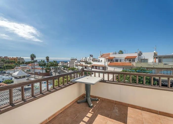 La Caleta Seaside With Pool أذيخي