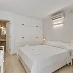La Caleta Seaside With Pool Vila *