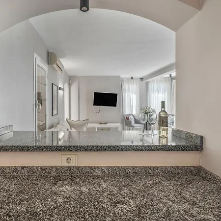 La Caleta Seaside With Pool Villa *