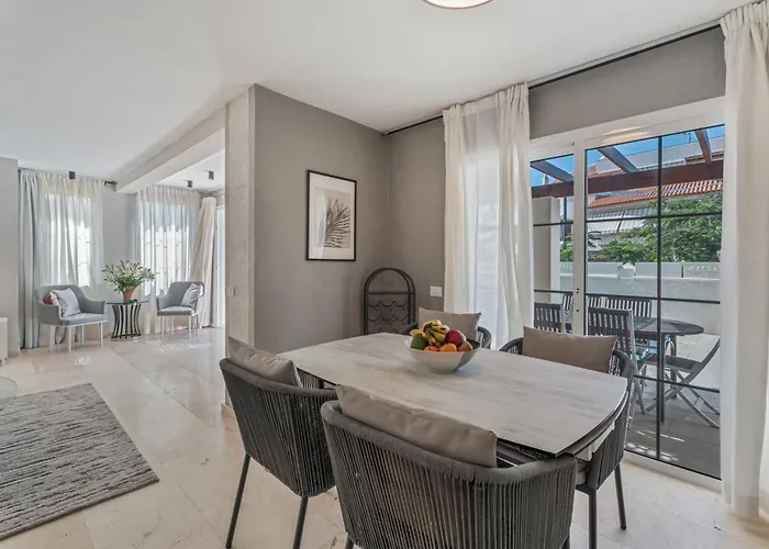 La Caleta Seaside With Pool וילה *